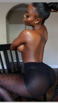 Öğrenci Escort Antalya'da İlgi ve Şefkat Bekleyen Bakımlı Bayan